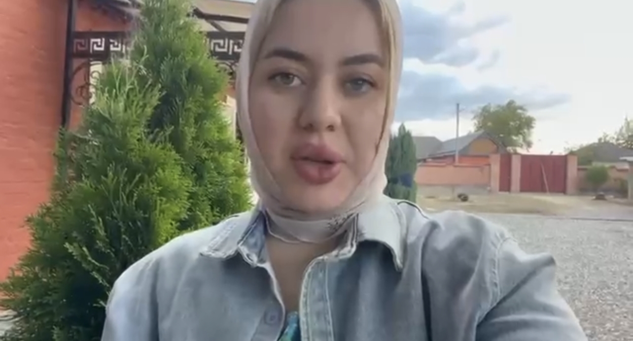 Белкиса Минцаева. Стоп-кадр видео, опубликованного Ахмедом Дудаевым в Telegram. Белкиса Минцаева. Стоп-кадр видео, опубликованного Ахмедом Дудаевым в Telegram.